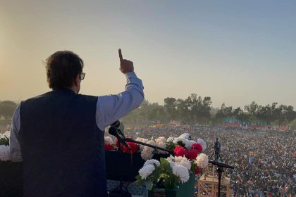 Banning PTI: Will PMLN learn from its mistakes?