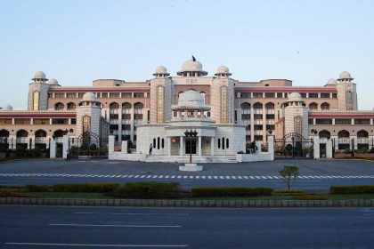 Govt to set up centers with digital opportunities to help youth