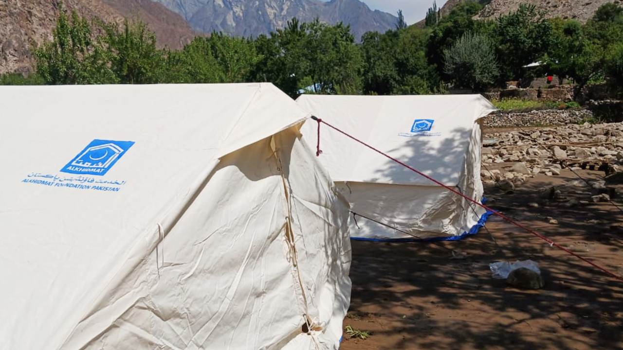 In the wake of the devastating rainfall and subsequent flooding, Alkhidmat Foundation provides essential supplies, including tents, ready-to-eat meals, tarpaulins, and other crucial items, to those in need