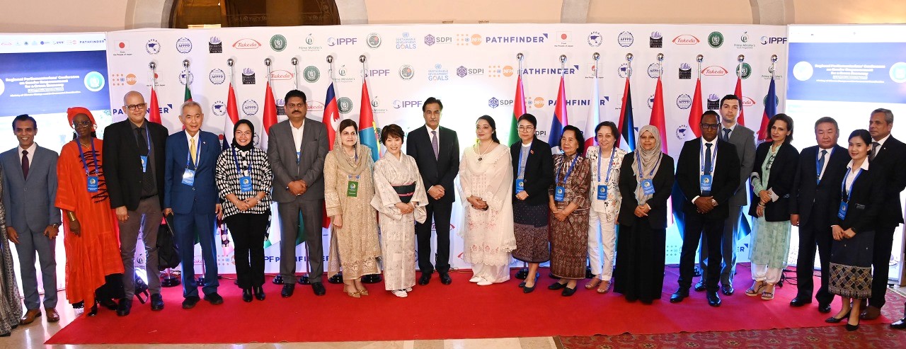 National Assembly Speaker Sardar Ayaz Sadiq in a group photo with participants of the regional meeting on gender empowerment and green economy in the context of International Conference on Population and Development 30